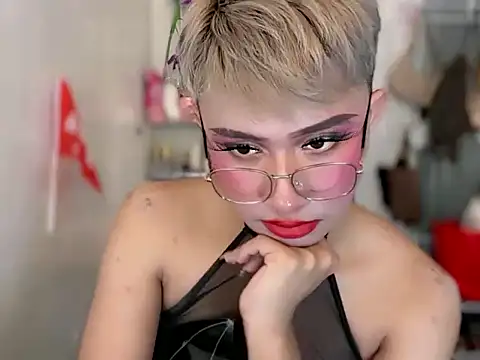 دردشة Miss_CandyX الجنسية المباشرة