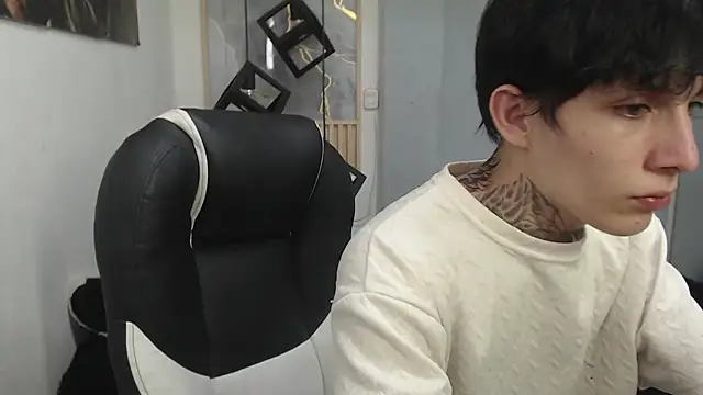 Онлайн чат XXX Cry_thereal
