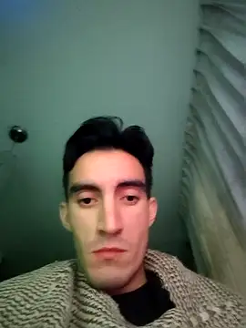 TommyMomentum's Live XXX Chat
