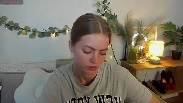 XXX chat uživo modela HoneyEmilly