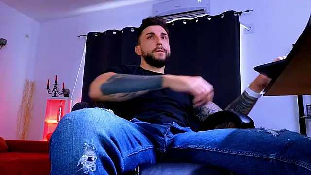 Chat +18 de MightyAaron66 ao vivo