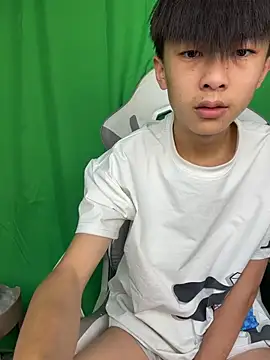 DD-101's Live XXX Chat