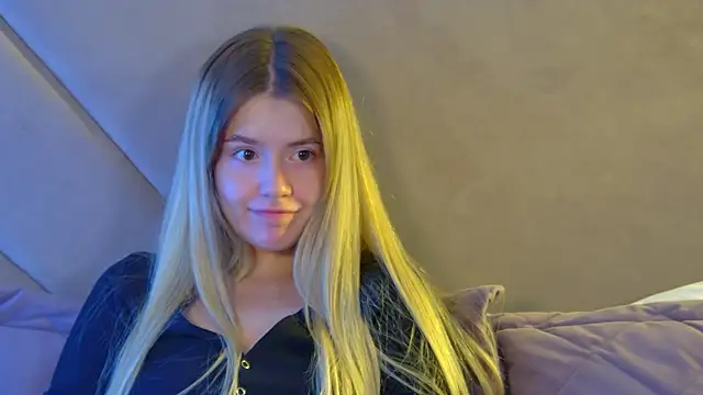 MilanaBalmain Chat XXX live