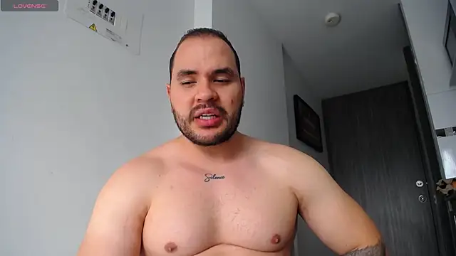 Chat XXX ao vivo de Axel_Dominus