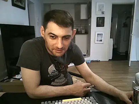 XXX chat uživo modela mihaimichael