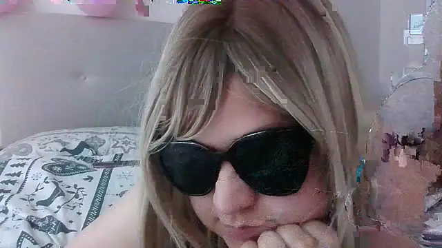 Chat +18 de CurvyEllaX ao vivo