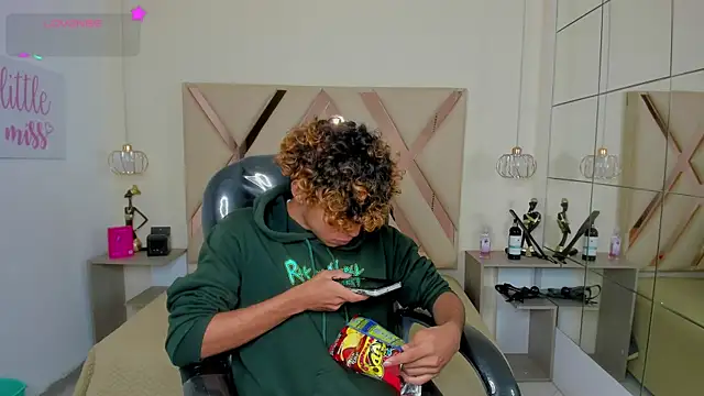 دردشة Anyelo_Twink الجنسية المباشرة