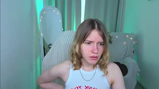MilanaRayy Chat XXX in diretta