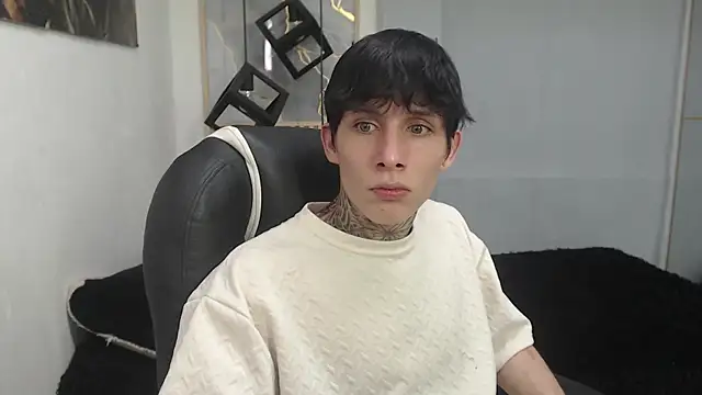 Chatroom XXX en direct de Cry_thereal