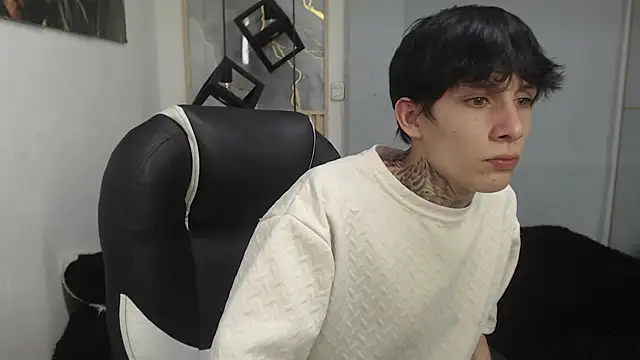Cry_thereal Live XXX-Chat