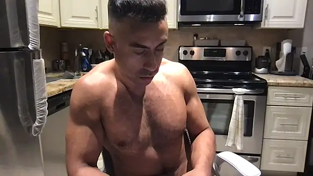 Chat XXX en directo de BigGuyMuscle