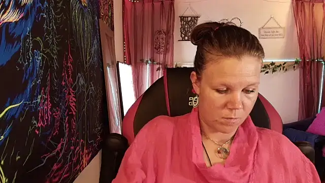 Chat +18 de CallMeMaria ao vivo