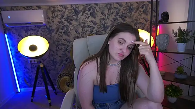 Chat +18 de EmmyCharmm ao vivo