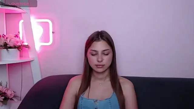 MilanaAngelAs 现场XXX聊天