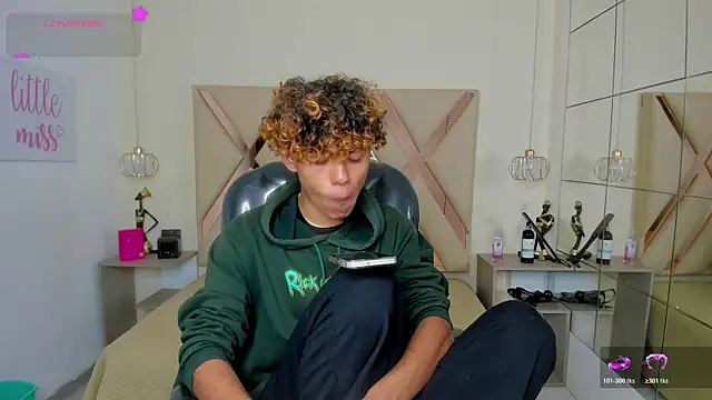 Czat XXX na żywo – Anyelo_Twink