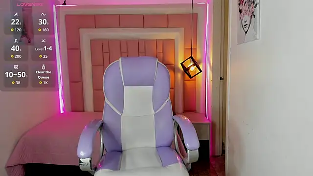 CloyBabee XXX чат на живо