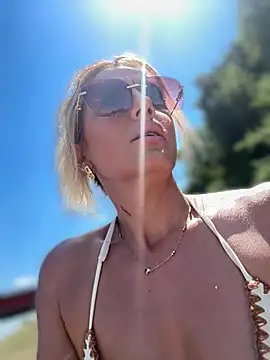 Chat +18 de adya-aly ao vivo
