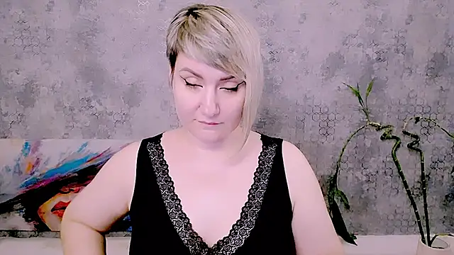 Djullia – Naživo XXX chat