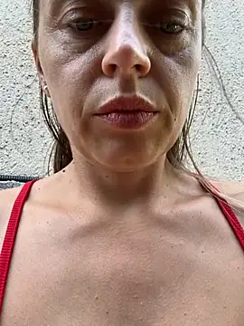ladywithbigass' Live XXX Chat