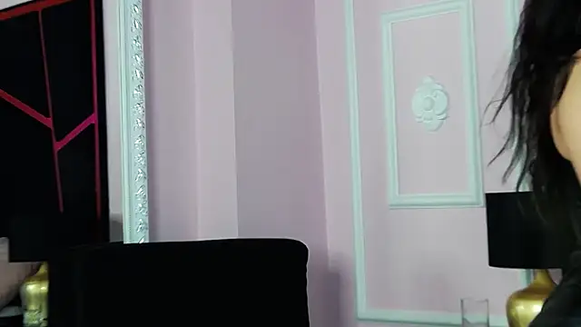 EssenaMonroe élő XXX-chatje