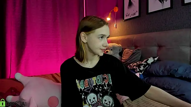 Lesi_Moonie01: онлайн-секс-чат
