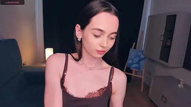 YvonneRobes Adlı Modelin Canlı XXX Sohbeti