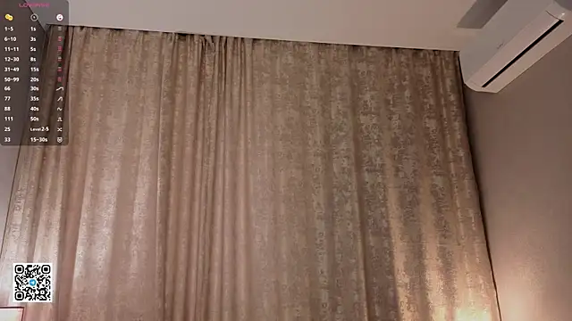 Chat +18 de DonaDebore ao vivo