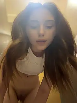 دردشة AnitaFly الجنسية المباشرة