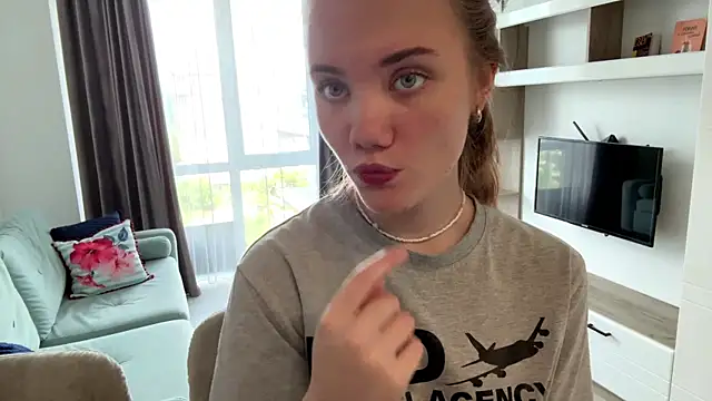 doana_bebriti Adlı Modelin Canlı XXX Sohbeti