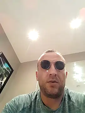 Tony88hgh Live XXX-chat
