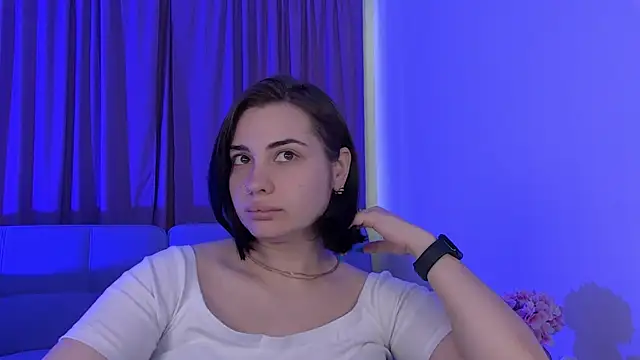 AdrianaToress Chat XXX in diretta