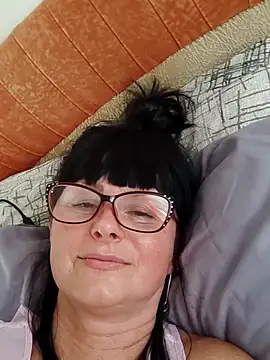 AliceSwan57's Live XXX Chat