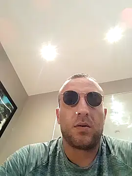 Tony88hgh: απευθείας συνομιλία ΧΧΧ