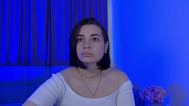 AdrianaToress: онлайн-секс-чат