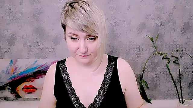 Djullia – Naživo XXX chat