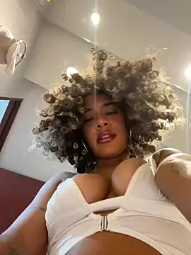 Chatroom XXX en direct de Belkaj