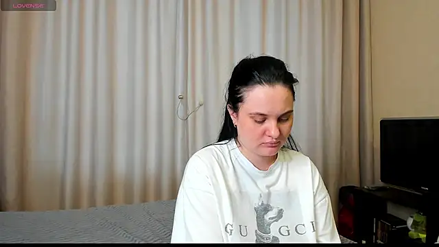 AlanaBrox XXX чат на живо