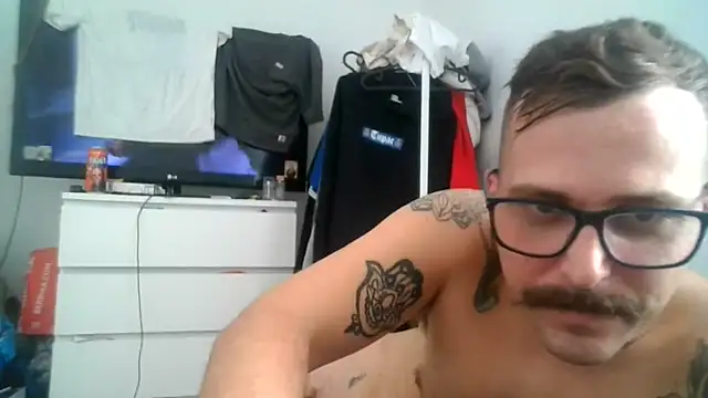 yanick931 live XXX chat