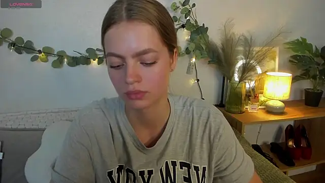 XXX chat uživo modela HoneyEmilly