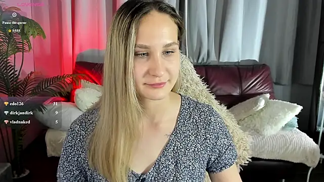 _AmeliaGold Adlı Modelin Canlı XXX Sohbeti