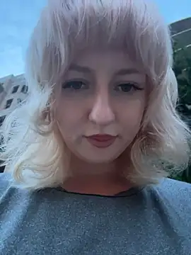 XXX chat uživo modela RonnieKiss