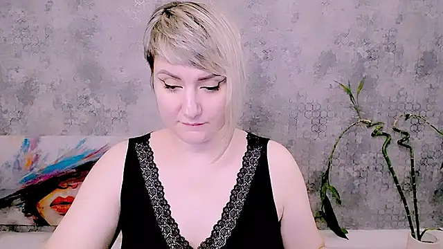 Djullia's Live XXX Chat