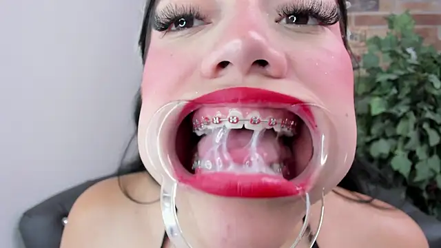 Chat +18 de foxy_vera ao vivo