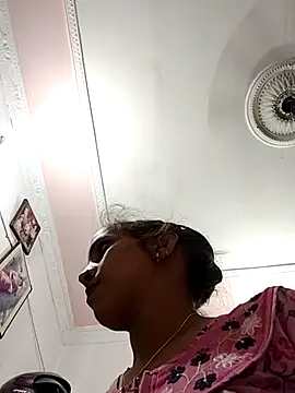 Sexy-Kajal2 Adlı Modelin Canlı XXX Sohbeti