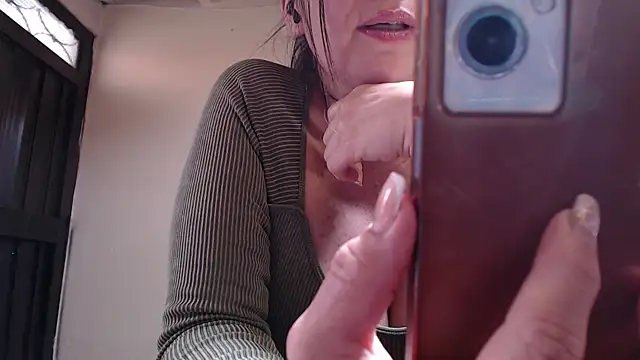 Онлайн чат XXX Emma_Henderson