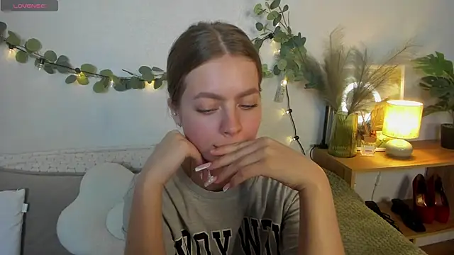 HoneyEmilly Chat XXX in diretta