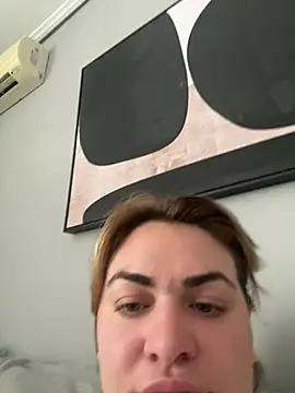 Chat XXX ao vivo de HeyBABYGIRL