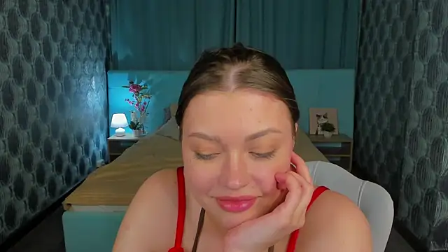XXX chat uživo modela Maya-Mimi