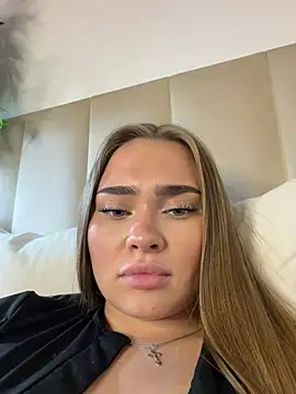 MonicaWestt Live XXX Chat