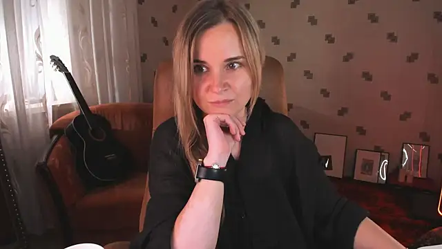 MiaSparkes Adlı Modelin Canlı XXX Sohbeti